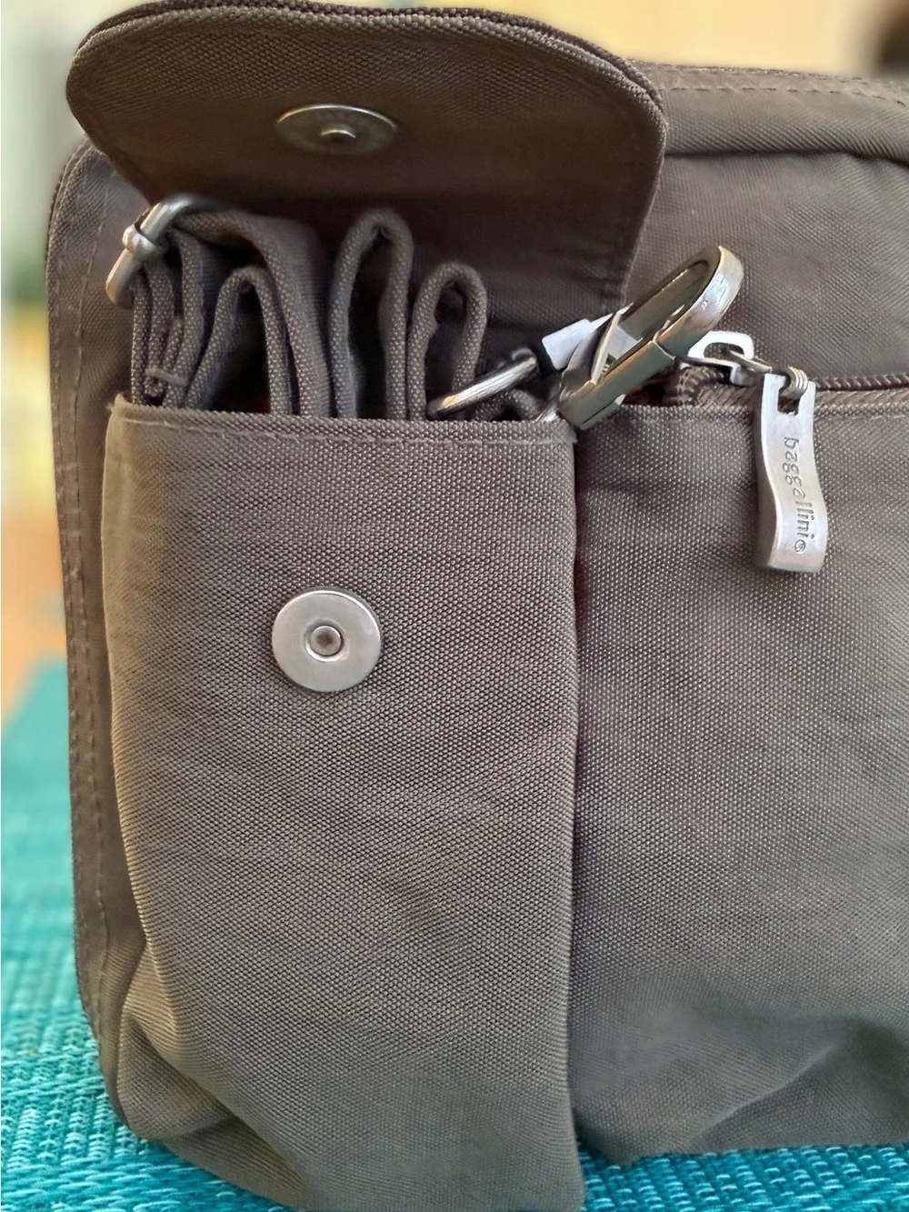 Baggallini Men's Charcoal Grey Crossbody Bag